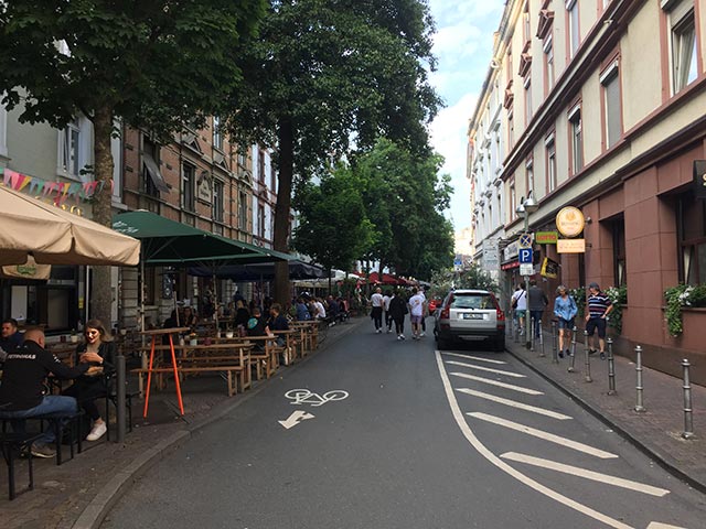 Frankfurt Berger Straße Partymile